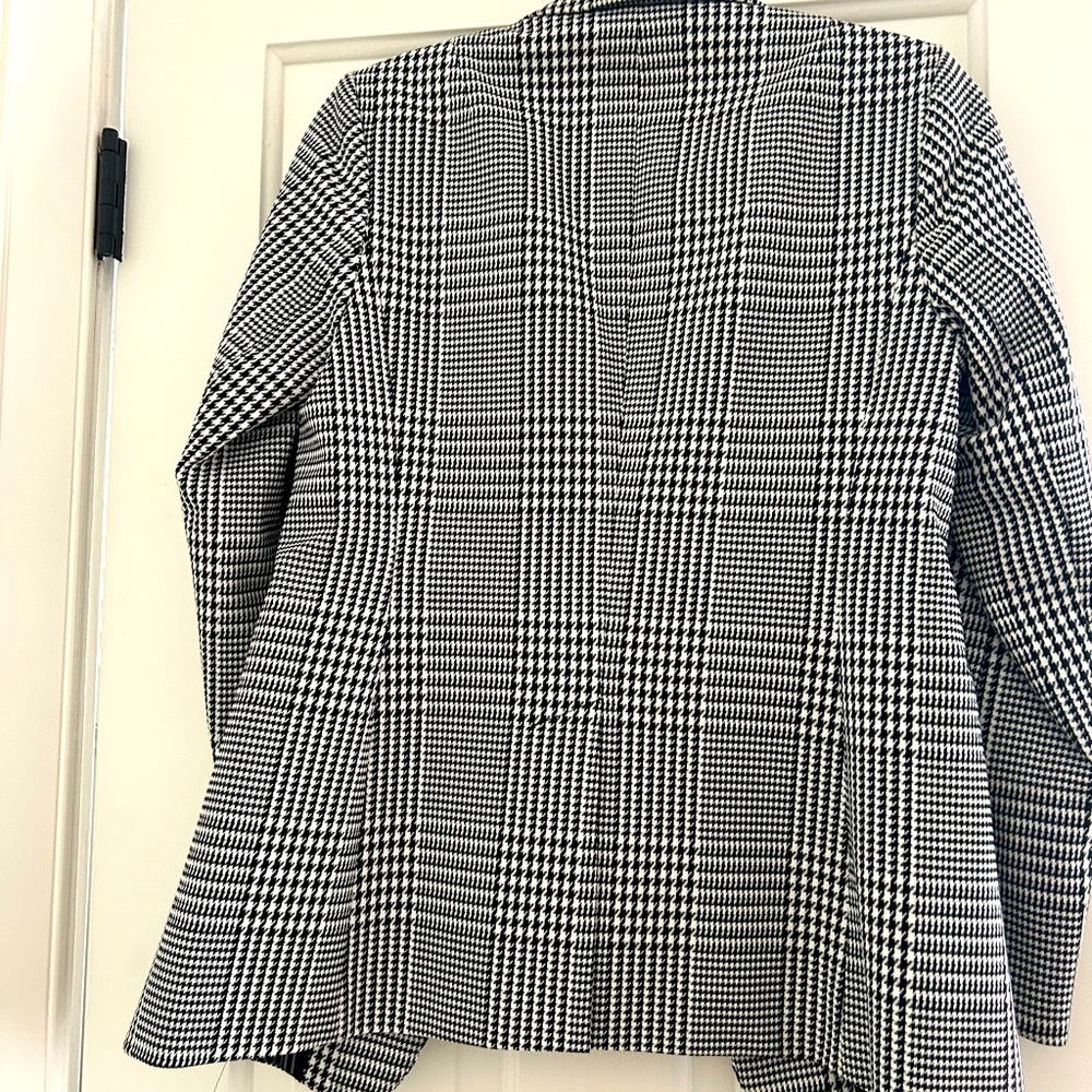 BANANA REPUBLIC fitted houndstooth blazer. - Picture 6 of 8